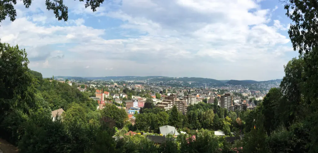 BBRecruiting Personalberatung Wuppertal unterstützt Sie und Ihr Unternehmen dabei die passenden Fach- und Führungskräfte für Ihr Unternehmen zu finden und einzustellen.