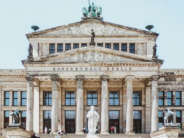 BBRecruiting Personalberatung Berlin unterstützt Sie und Ihr Unternehmen dabei die passenden Fach- und Führungskräfte für Ihr Unternehmen zu rekrutieren.